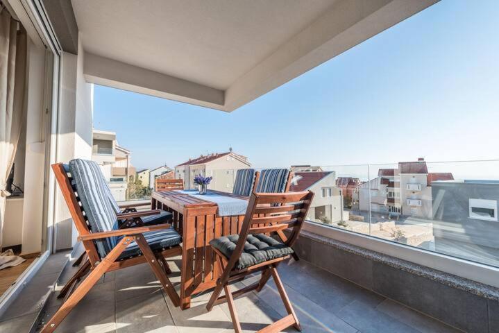 Blue Sky, Modern Sea View Apartment Novalja Bagian luar foto