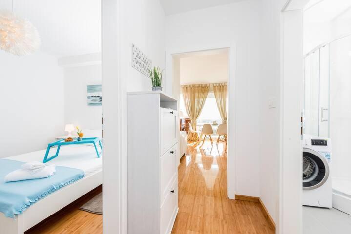 Blue Sky, Modern Sea View Apartment Novalja Bagian luar foto