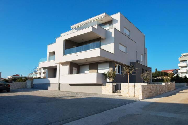 Blue Sky, Modern Sea View Apartment Novalja Bagian luar foto