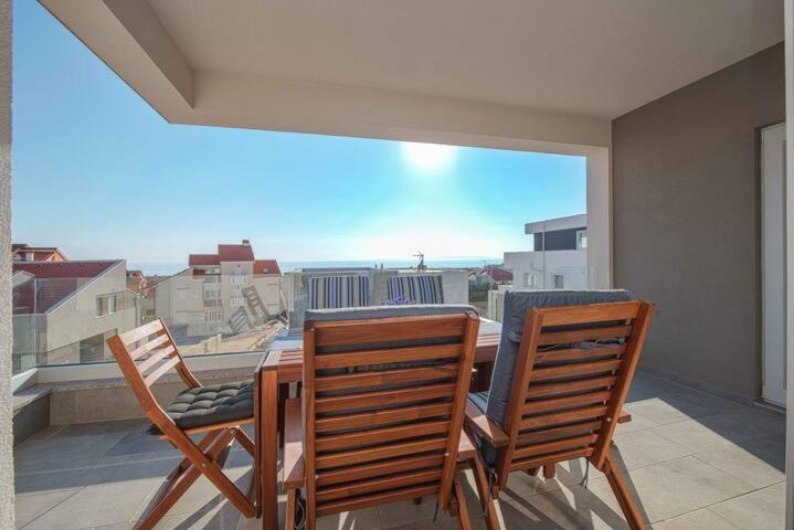 Blue Sky, Modern Sea View Apartment Novalja Bagian luar foto
