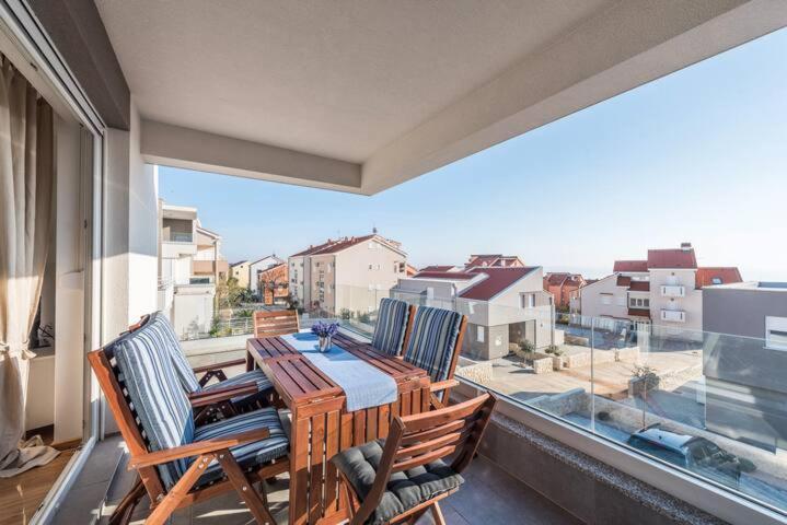 Blue Sky, Modern Sea View Apartment Novalja Bagian luar foto